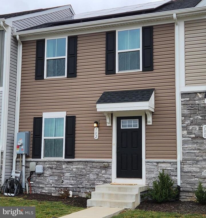 Property Photo:  102 Spring Place  VA 22657 