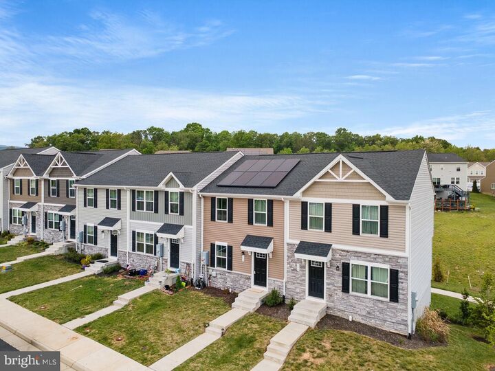 Property Photo:  102 Spring Place  VA 22657 