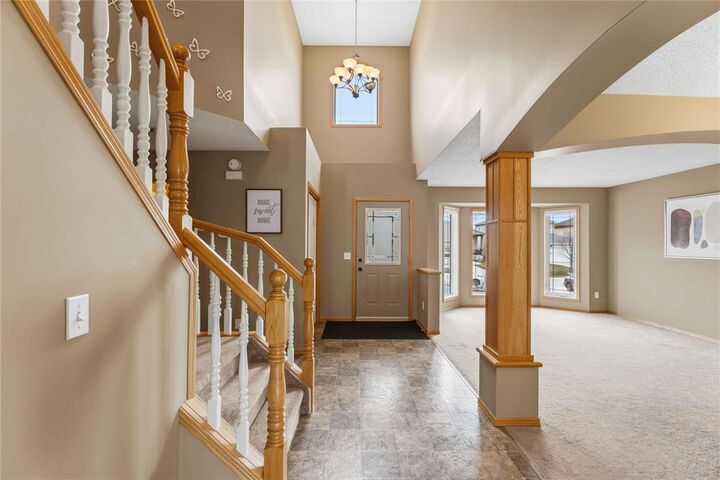 Property Photo:  8 Moncrief Lane  MB R3Y 1Y4 