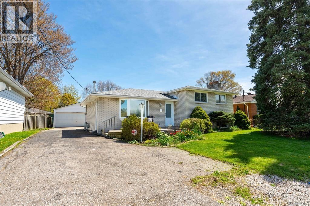 Property Photo: 354 Bentinck Street ON N0N 1G0