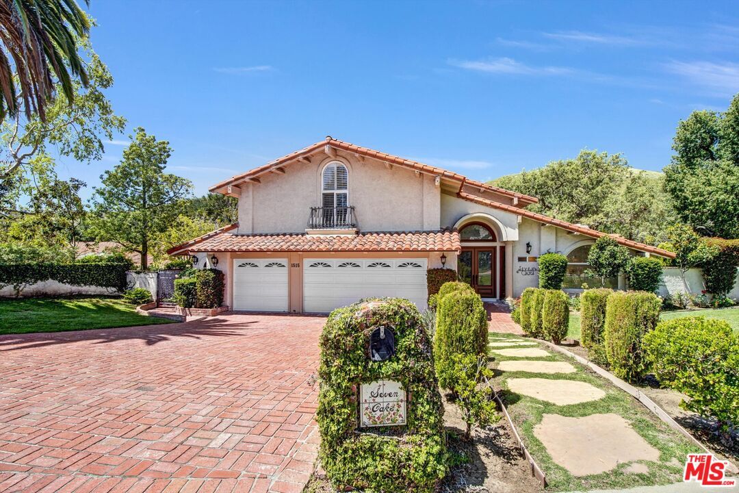 Property Photo:  1515 Outlook Cir  CA 91362 