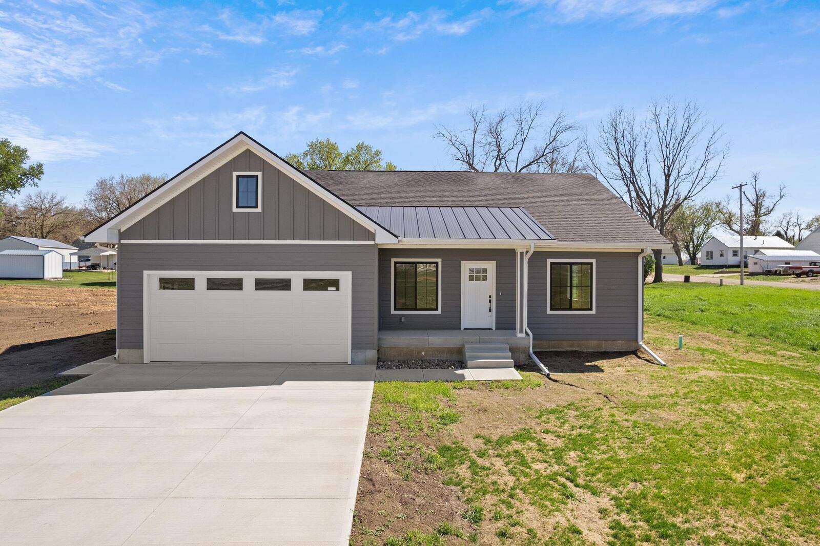 Property Photo: 303 Cherry Street NE 68631