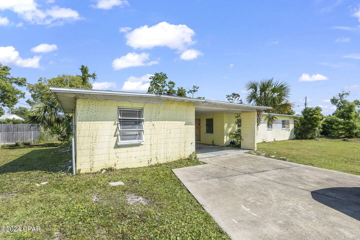 Property Photo:  2200 W 20th Street  FL 32405 