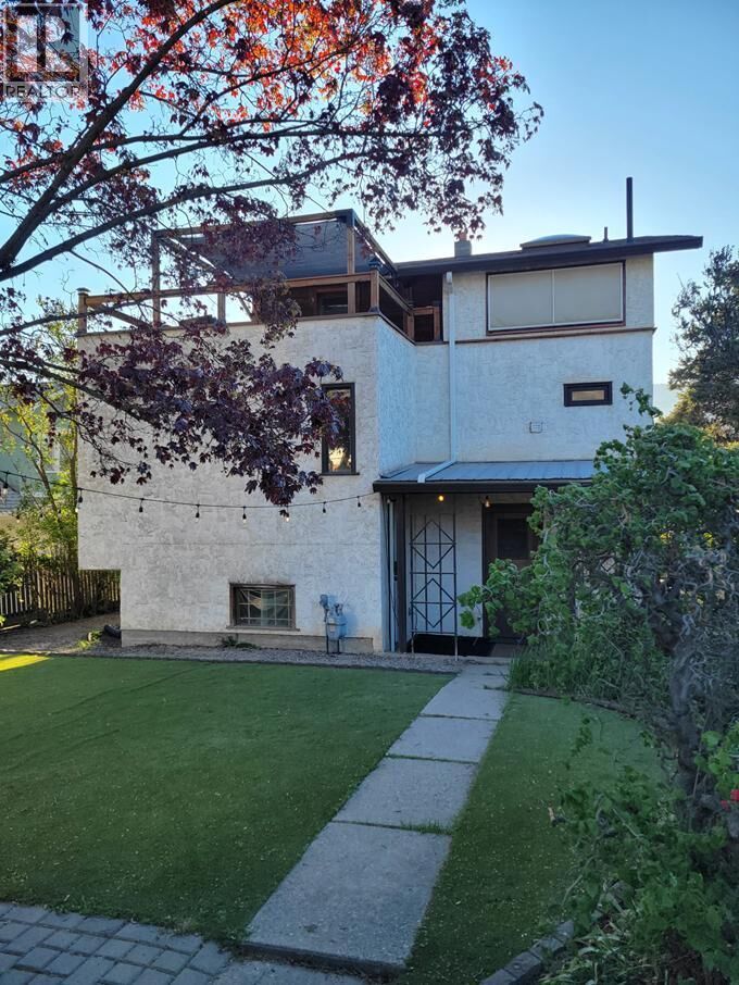 4208 33 Street — photo 1