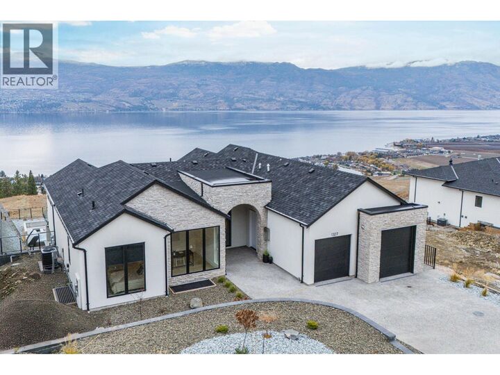1327 Vineyard Drive — photo 1