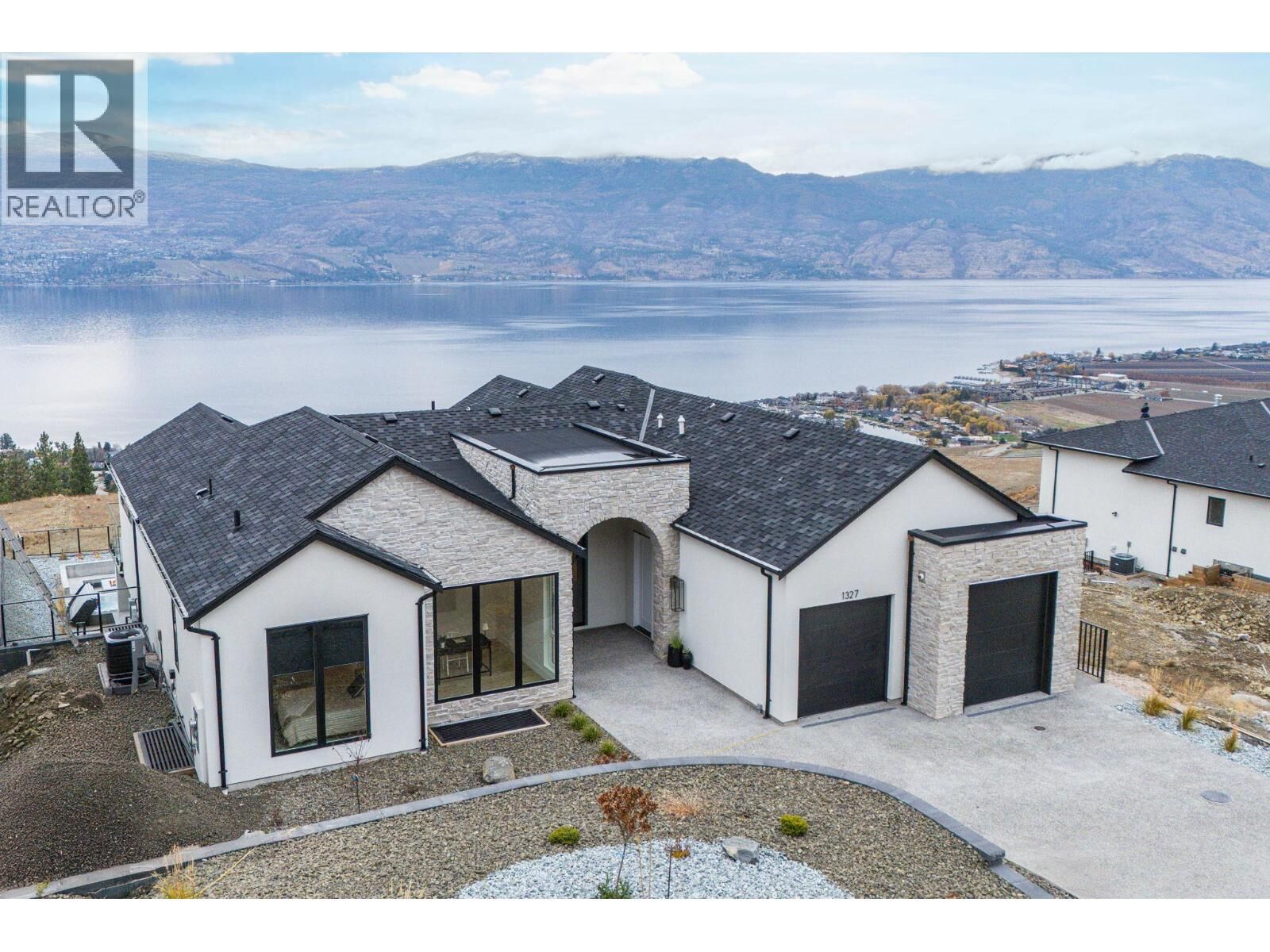 Property Photo: 1327 Vineyard Drive BC V4T 3H9