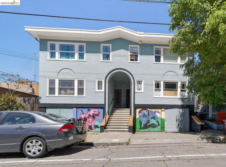 Property Photo:  594 55th St  CA 94609 