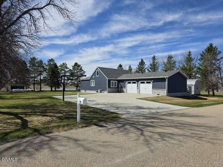 Property Photo:  309 Birch Street W  ND 58442 