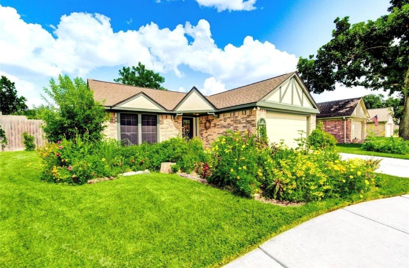 Property Photo:  19407 Glenway Falls Drive  TX 77449 