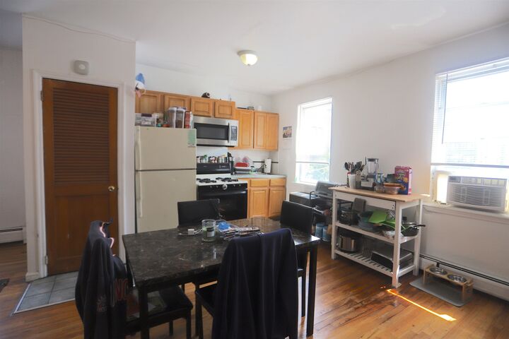 Property Photo:  423 Jackson St 3  NJ 07030 