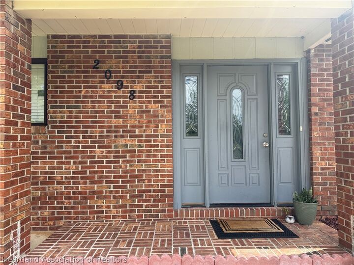 Property Photo:  2098 N Larramore Road  FL 33825 