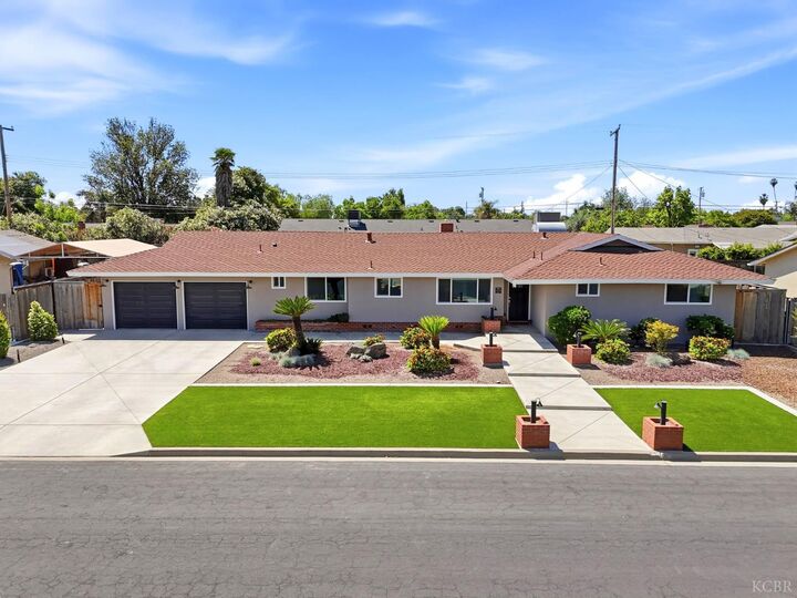 Property Photo:  365 E Sycamore Drive  CA 93230 