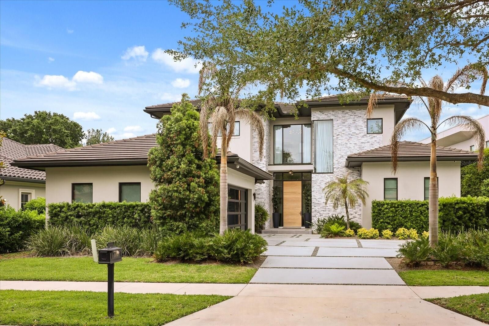 Property Photo:  10348 Kensington Shore Drive  FL 32827 