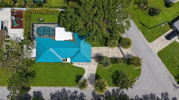 Property Photo:  2945 Upper Tangelo Drive  FL 34239 