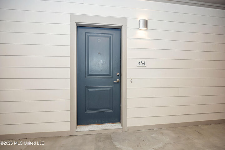 Property Photo:  2501 Bienville Boulevard  MS 39564 