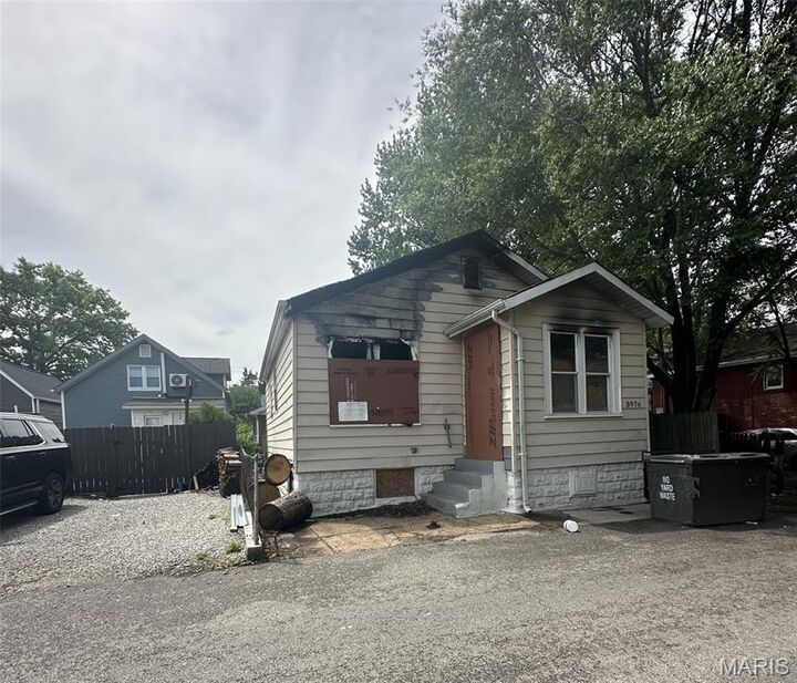 Property Photo:  3976 Eichelberger Street  MO 63116 