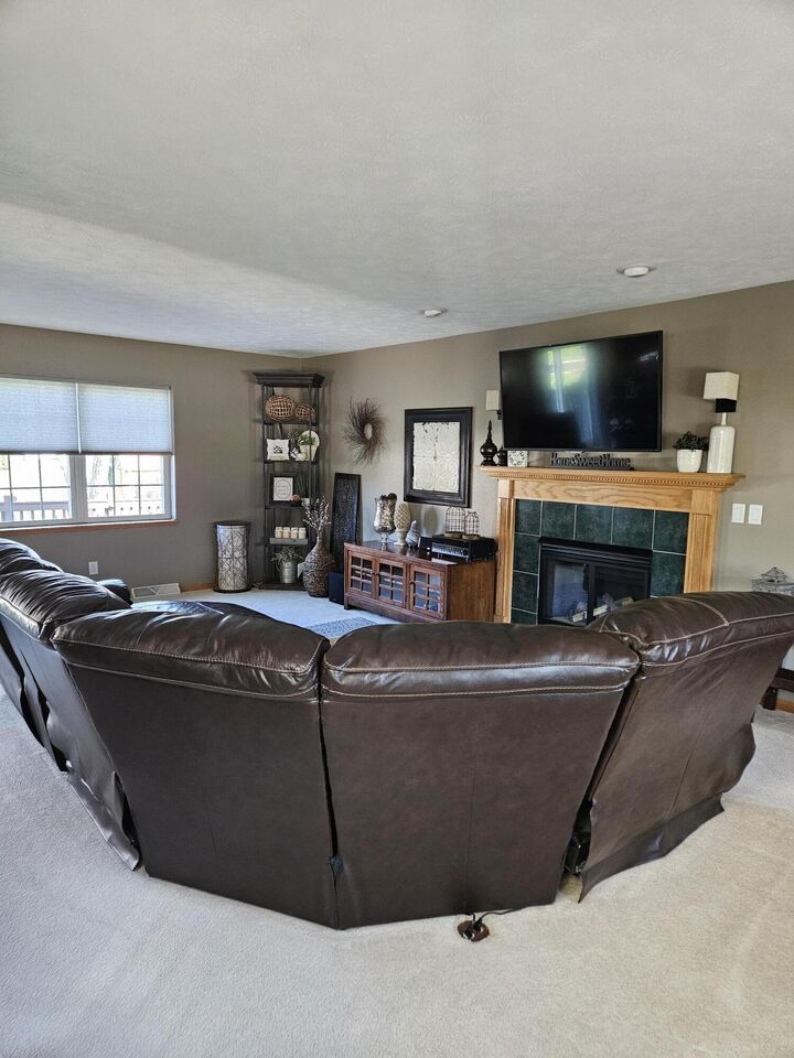 Property Photo:  601 Woodbridge Trl  WI 53094 