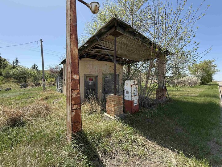 Property Photo:  12601 Hwy 52  ND 58718 