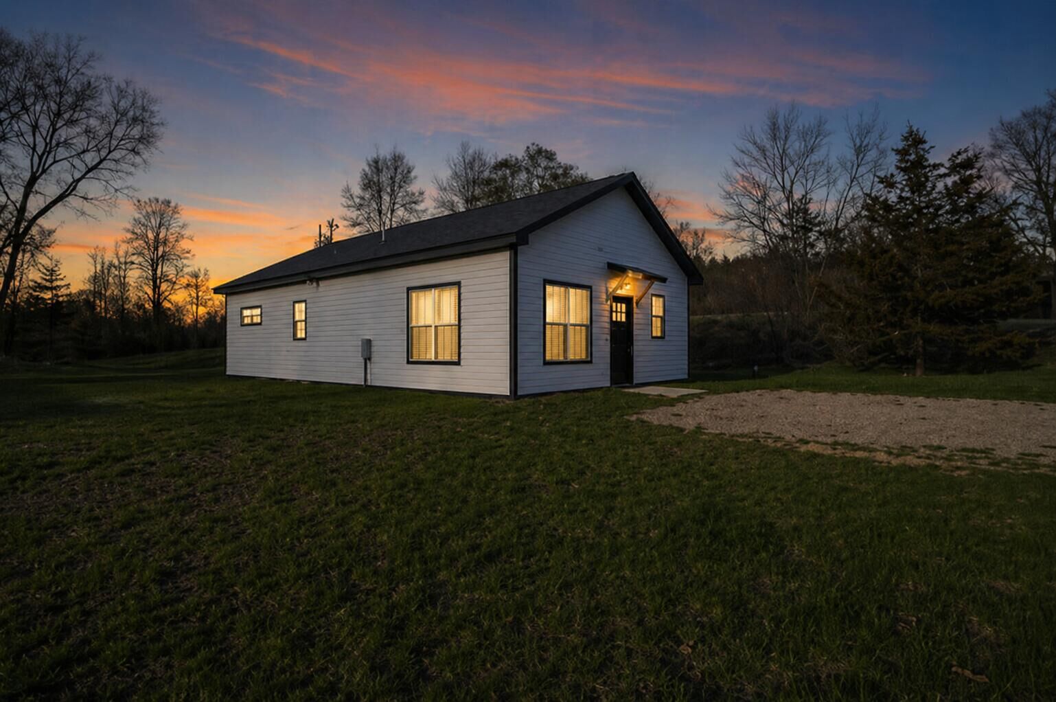 Property Photo:  2084 W Fenwick Road  MI 48834 
