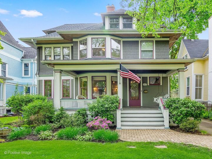 Property Photo:  112 S Waiola Avenue  IL 60525 