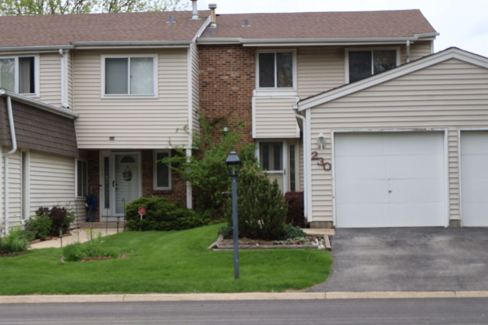Property Photo:  230 Douglass Way  IL 60440 