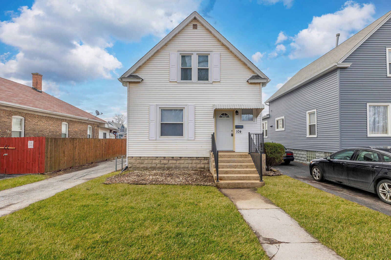 Property Photo:  104 Interocean Avenue  IL 60411 