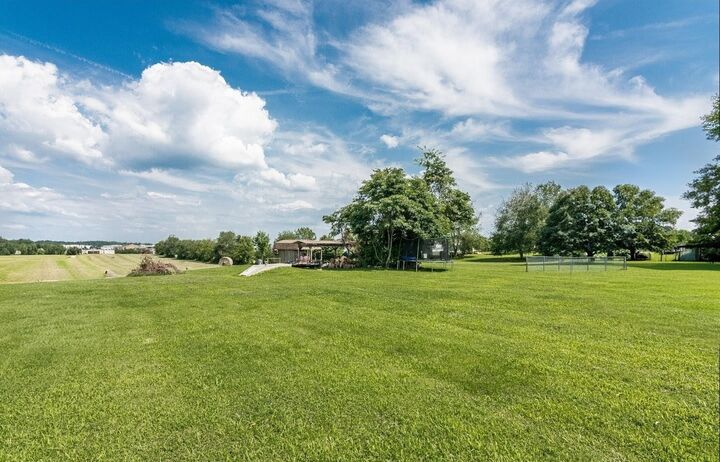 Property Photo:  1705 Hunt Ln  TN 37146 