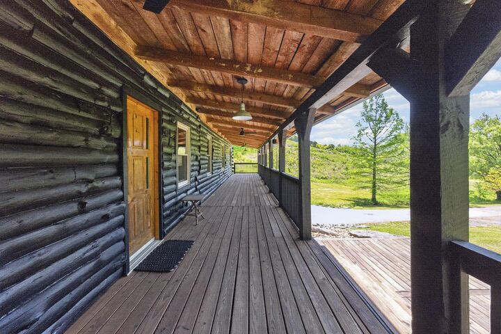 Property Photo:  1370 Dog Branch Rd  TN 37057 