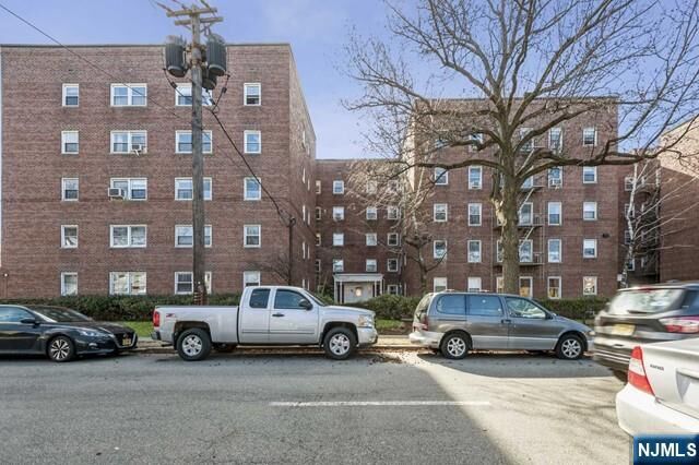 Property Photo:  326 N Bridge Plaza 1G  NJ 07024 