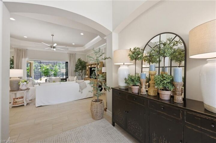 Property Photo: 1467 Mockingbird Dr FL 34120