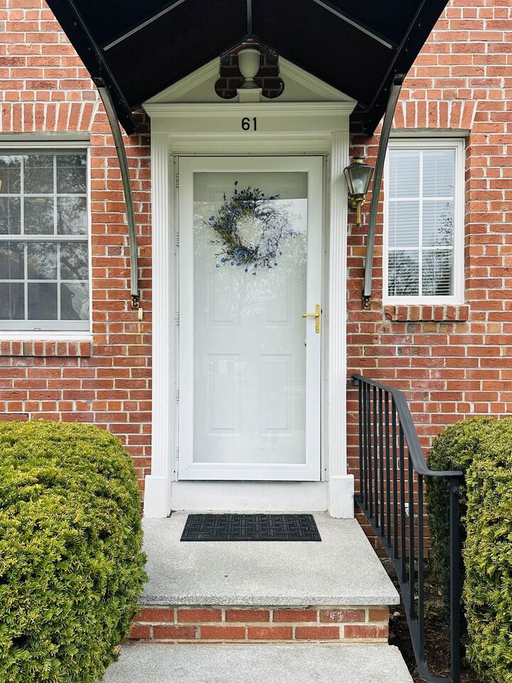 Property Photo: 61 Windsor Court NH 03431