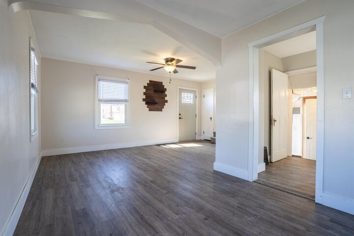 Property Photo:  400 Plymouth St SE  IA 51031 