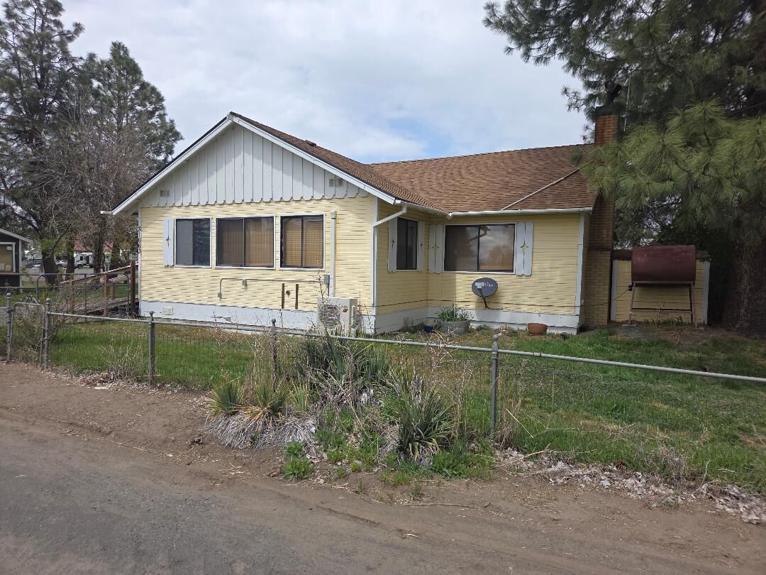 Property Photo:  31663 Highway 70  OR 97623 