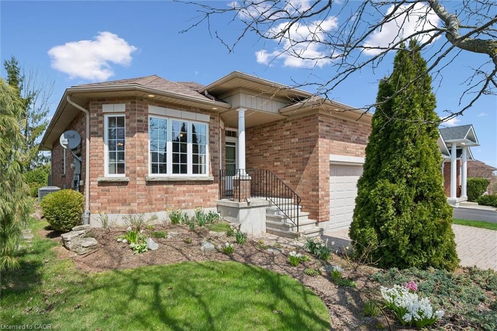Property Photo: 149 Devonshire Drive ON N3A 4L7