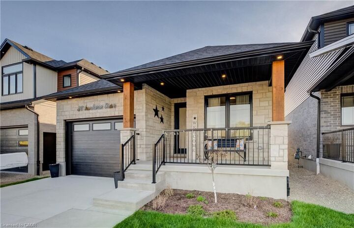 Property Photo: 86 Ironhorse Drive ON N0B 1M0