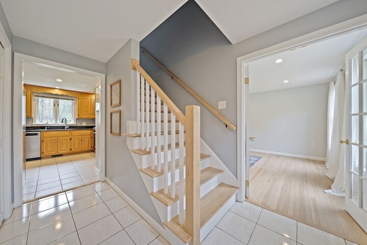 Property Photo:  4 Mockingbird Ln  MA 02038 