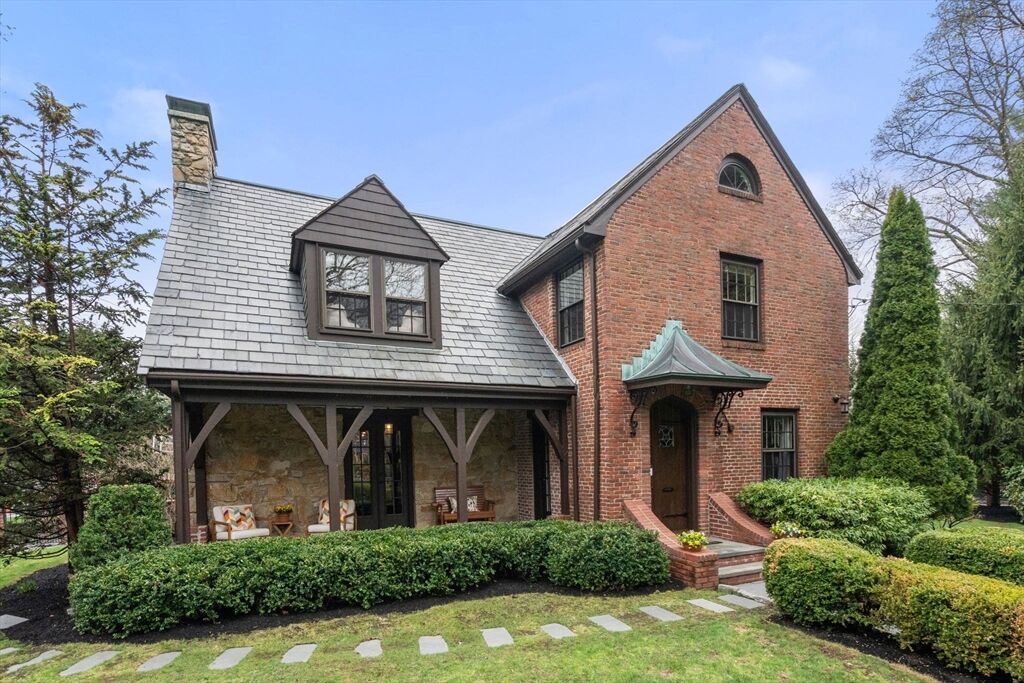 Property Photo:  6 Risley Rd  MA 02465 