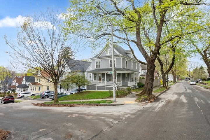 Property Photo:  14 Circuit Ave E  MA 01603 