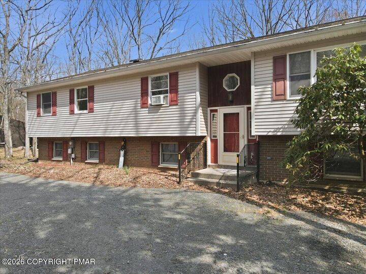 Property Photo:  315 Mountain View View  PA 18229 
