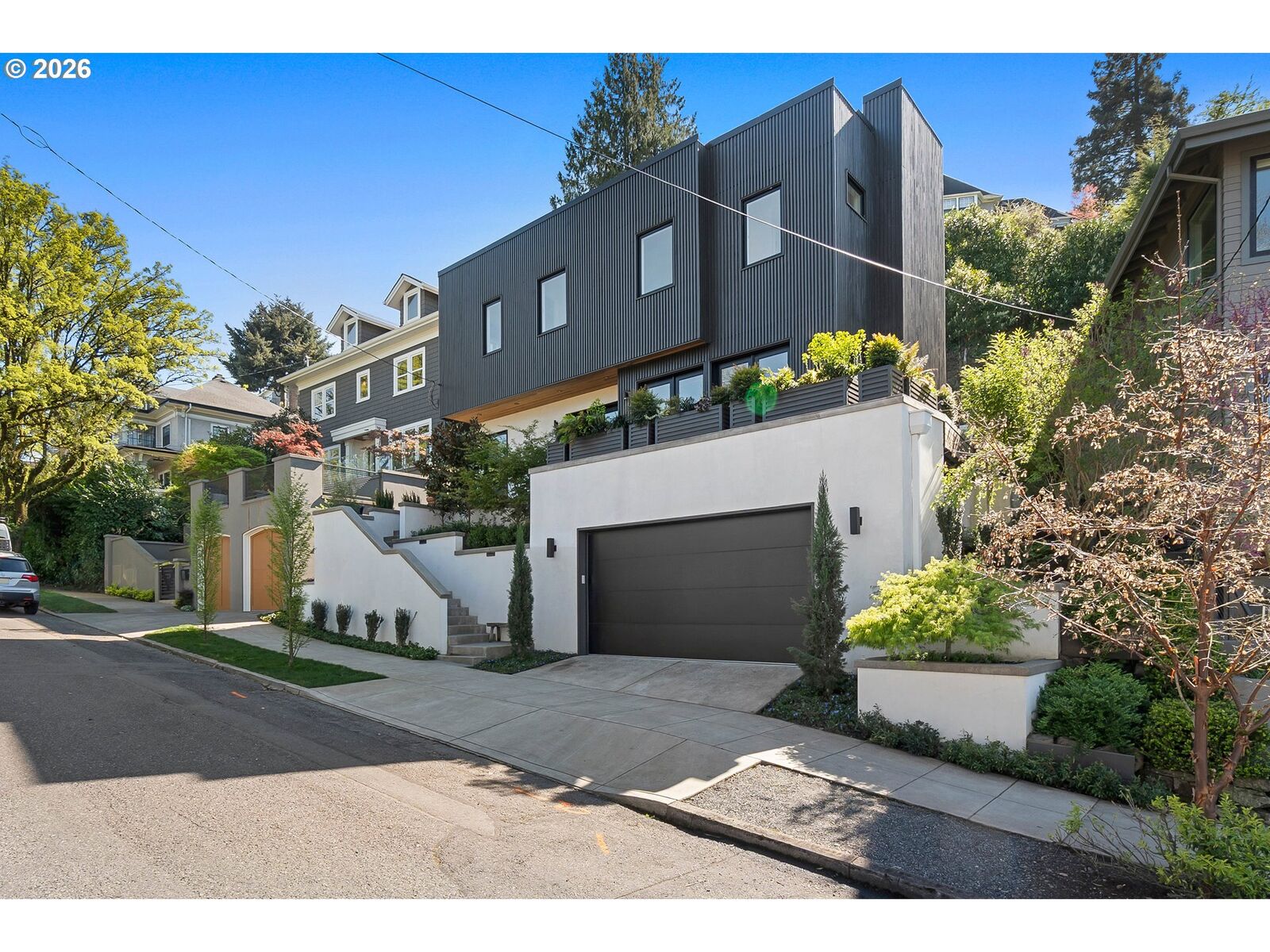 Property Photo:  2870 NW Westover Rd  OR 97210 