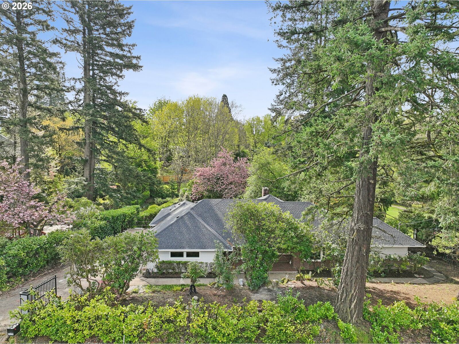 Property Photo:  7250 SW Canyon Rd  OR 97225 