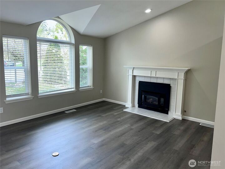 Property Photo:  28016  231st Place SE  WA 98038 