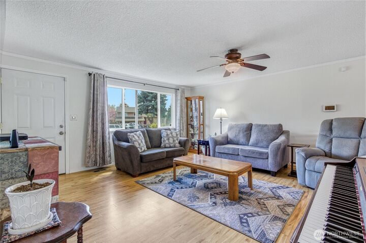 Property Photo: 1521 SE Freedom Place WA 99324