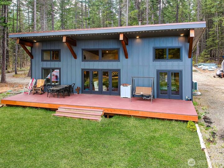 Property Photo:  330  Silver Trail Lane  WA 98925 