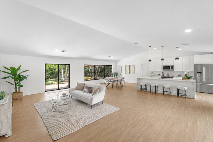 Property Photo:  14888 Sunnyview Lane  FL 33484 