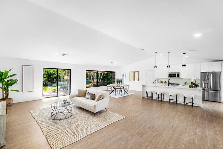 Property Photo:  14888 Sunnyview Lane  FL 33484 