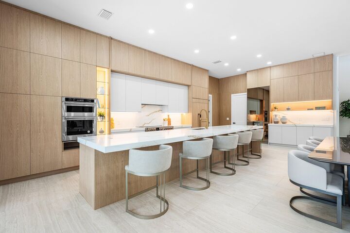 Property Photo:  6602 NW 62nd Terrace  FL 33067 