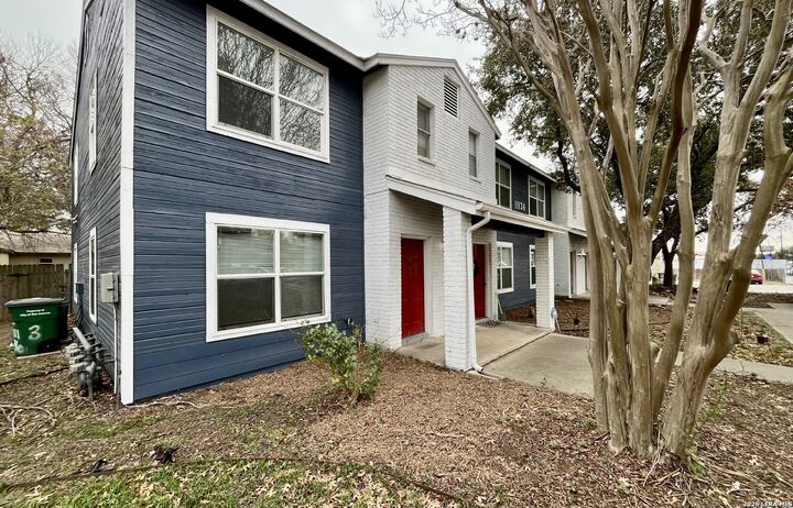 Property Photo:  11136 El Sendero St  TX 78233 