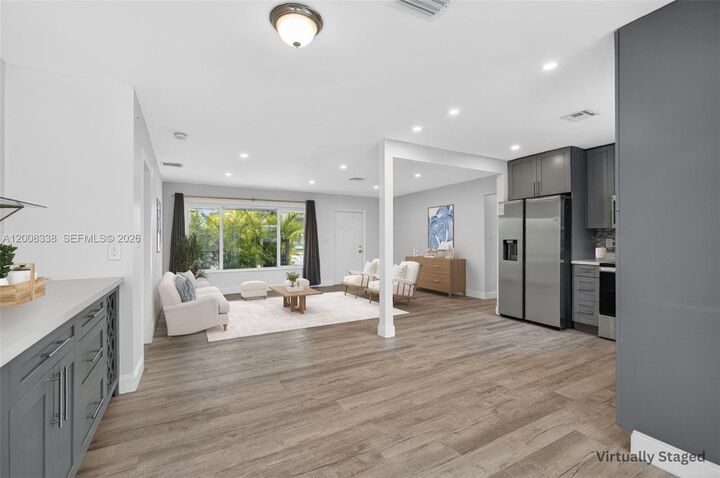 Property Photo:  2909 NW 9th Ave  FL 33311 