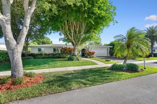 Property Photo:  14544 SW 76th St  FL 33183 